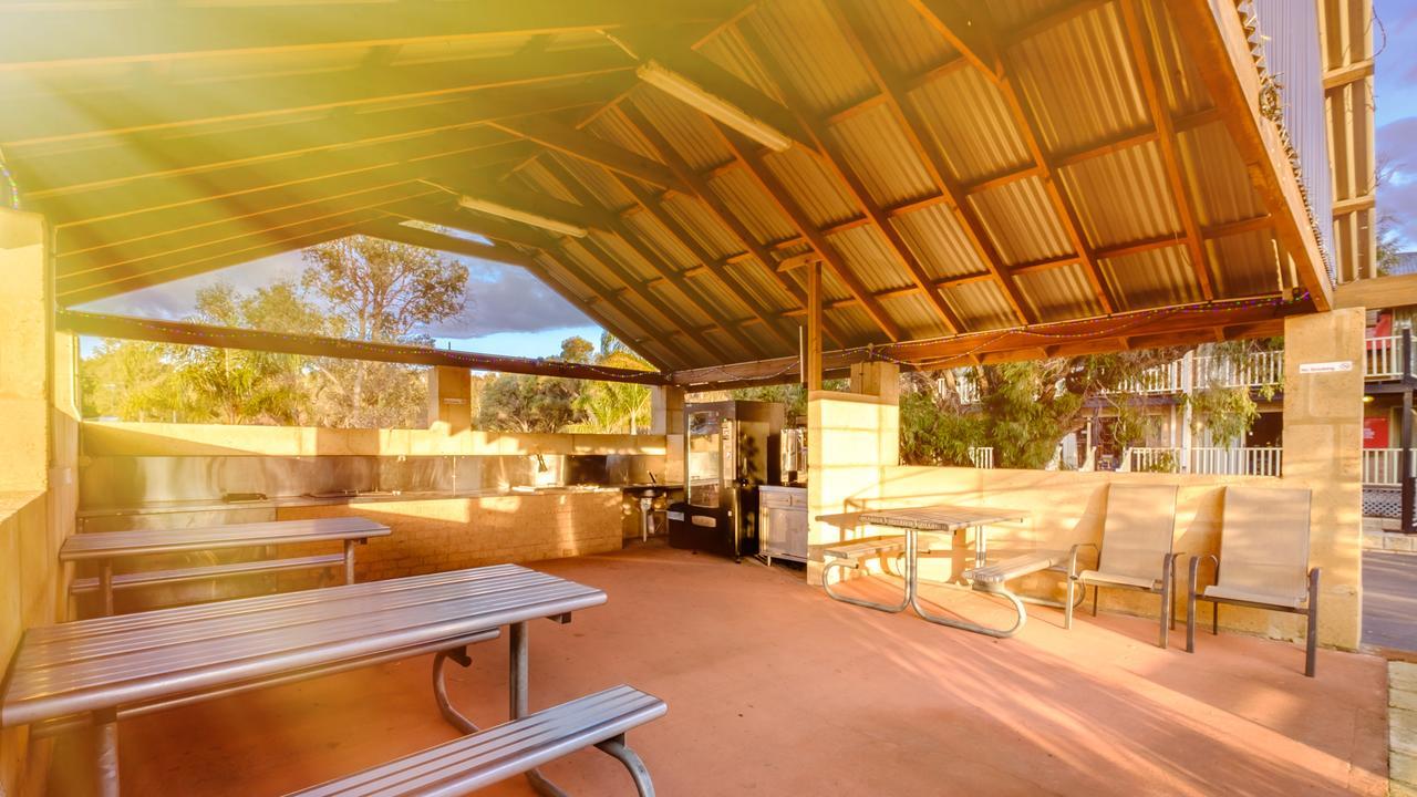 מלון Australind Tourist Park מראה חיצוני תמונה